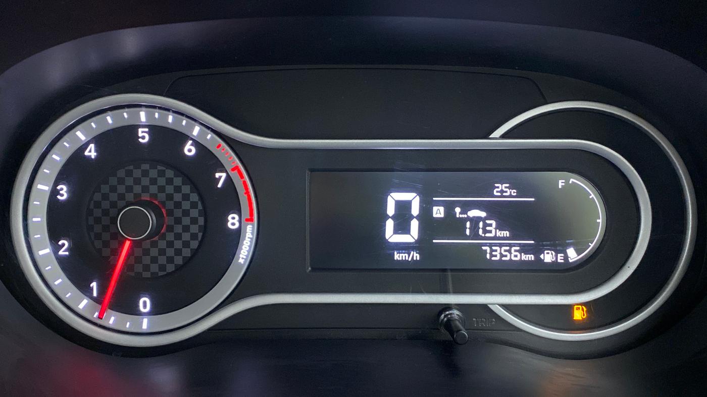 2021 Hyundai AURA SX 1.2 (O), Petrol, Manual, 7,356 km, Odometer Image