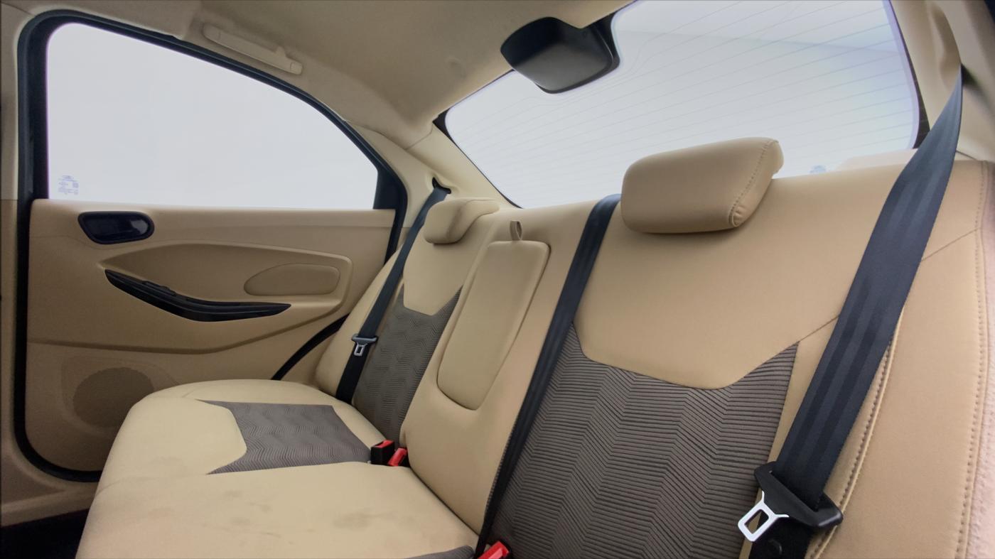 2017 Ford Figo Aspire 1.2 TITANIUM PETROL, Petrol, Manual, 33,359 km, Right Side Door Cabin View