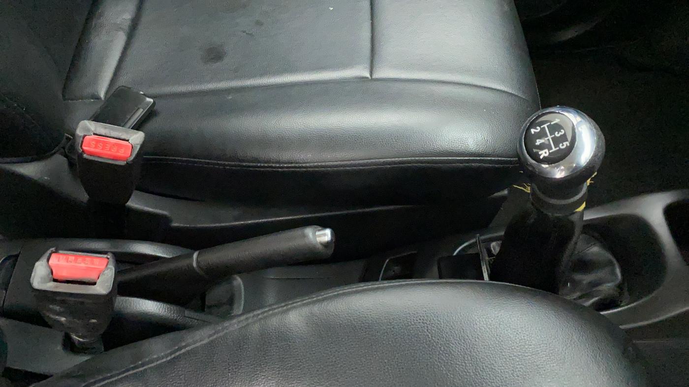 2012 Maruti Wagon R 1.0 VXI, Petrol, Manual, 50,802 km, Gear Lever