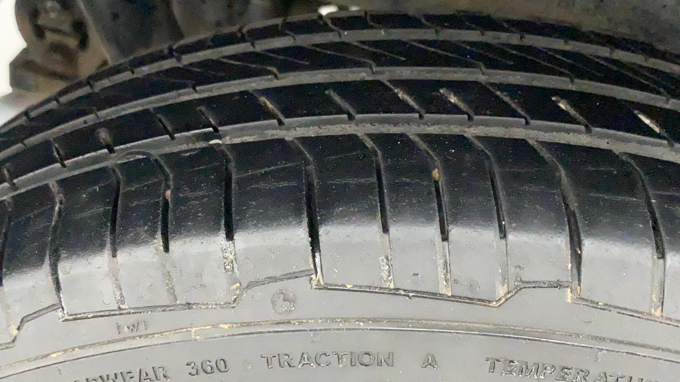 2012 Maruti Wagon R 1.0 VXI, Petrol, Manual, 50,802 km, Right Rear Tyre Tread