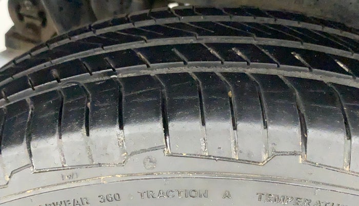 2012 Maruti Wagon R 1.0 VXI, Petrol, Manual, 50,802 km, Right Rear Tyre Tread