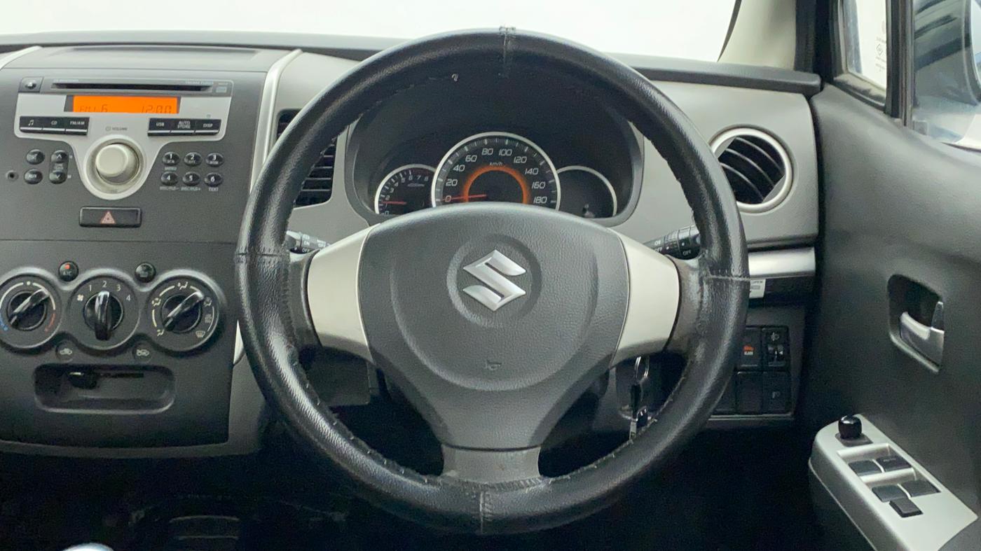 2012 Maruti Wagon R 1.0 VXI, Petrol, Manual, 50,802 km, Steering Wheel Close Up