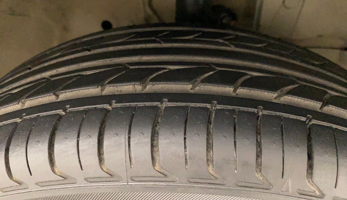 2014 Honda City 1.5L I-VTEC V MT, Petrol, Manual, 97,993 km, Right Front Tyre Tread
