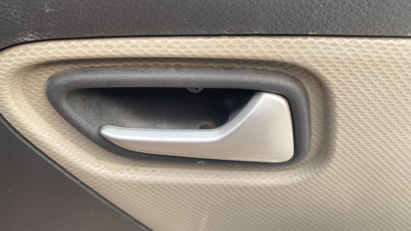 2018 Maruti Alto K10 VXI, Petrol, Manual, 31,197 km, Driver Side Door Panels Control