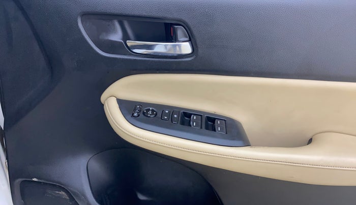 2021 Honda City 1.5L I-VTEC ZX CVT, Petrol, Automatic, 56,221 km, Driver Side Door Panels Control