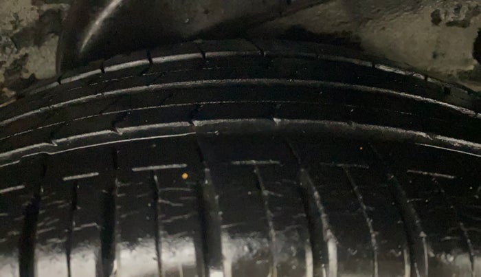 2012 Hyundai Verna FLUIDIC 1.6 VTVT EX, Petrol, Manual, 37,666 km, Left Rear Tyre Tread