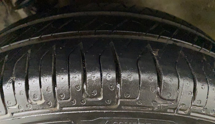 2011 Maruti Alto K10 LXI, Petrol, Manual, 47,287 km, Left Front Tyre Tread
