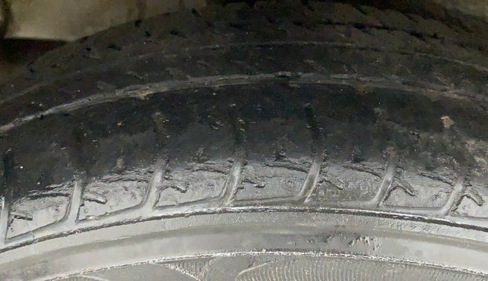 2015 Maruti Celerio VXI, Petrol, Manual, 80,029 km, Right Rear Tyre Tread