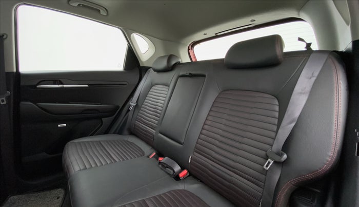 2020 KIA SONET GTX + 1.0 IMT, Petrol, Manual, 9,817 km, Right Side Rear Door Cabin