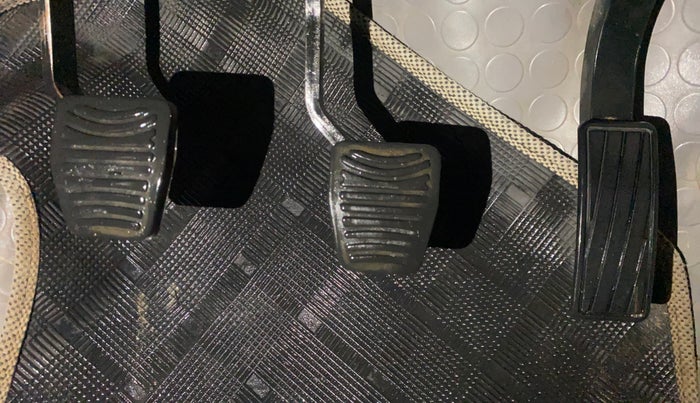 2016 Mahindra Kuv100 K6 PLUS D 5 STR, Diesel, Manual, 1,06,256 km, Pedals