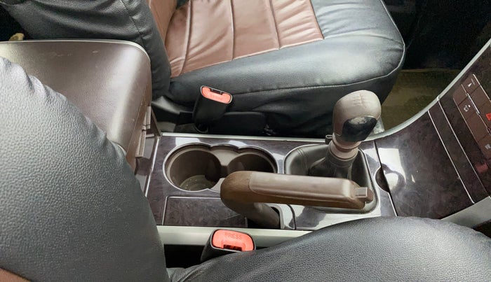 2013 Mahindra XUV500 W8, Diesel, Manual, 82,502 km, Gear Lever