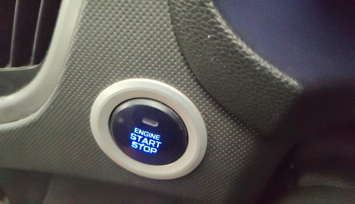 2017 Hyundai Creta SX PLUS 1.6 PETROL, Petrol, Manual, 41,671 km, Keyless Start/ Stop Button