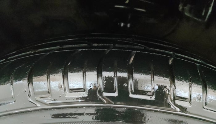 2017 Hyundai Creta SX PLUS 1.6 PETROL, Petrol, Manual, 41,671 km, Left Front Tyre Tread