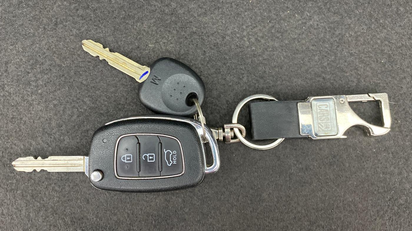 2016 Hyundai Elite i20 SPORTZ 1.2, Petrol, Manual, 21,398 km, Key Close Up