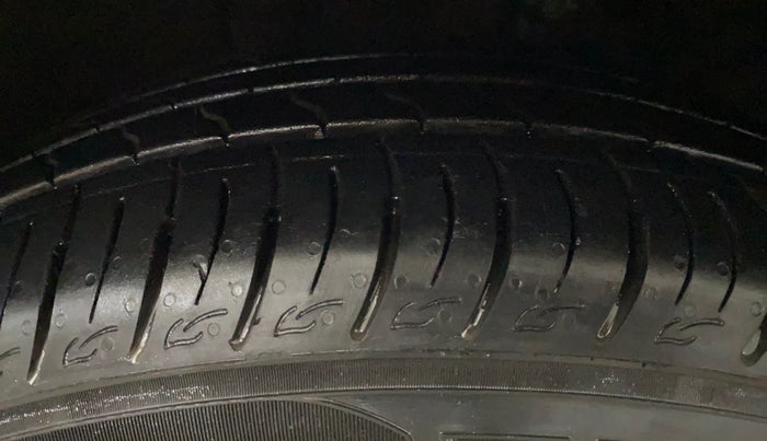 2018 Hyundai New Elantra 2.0 SX(O) AT PETROL, Petrol, Automatic, 58,002 km, Left Front Tyre Tread