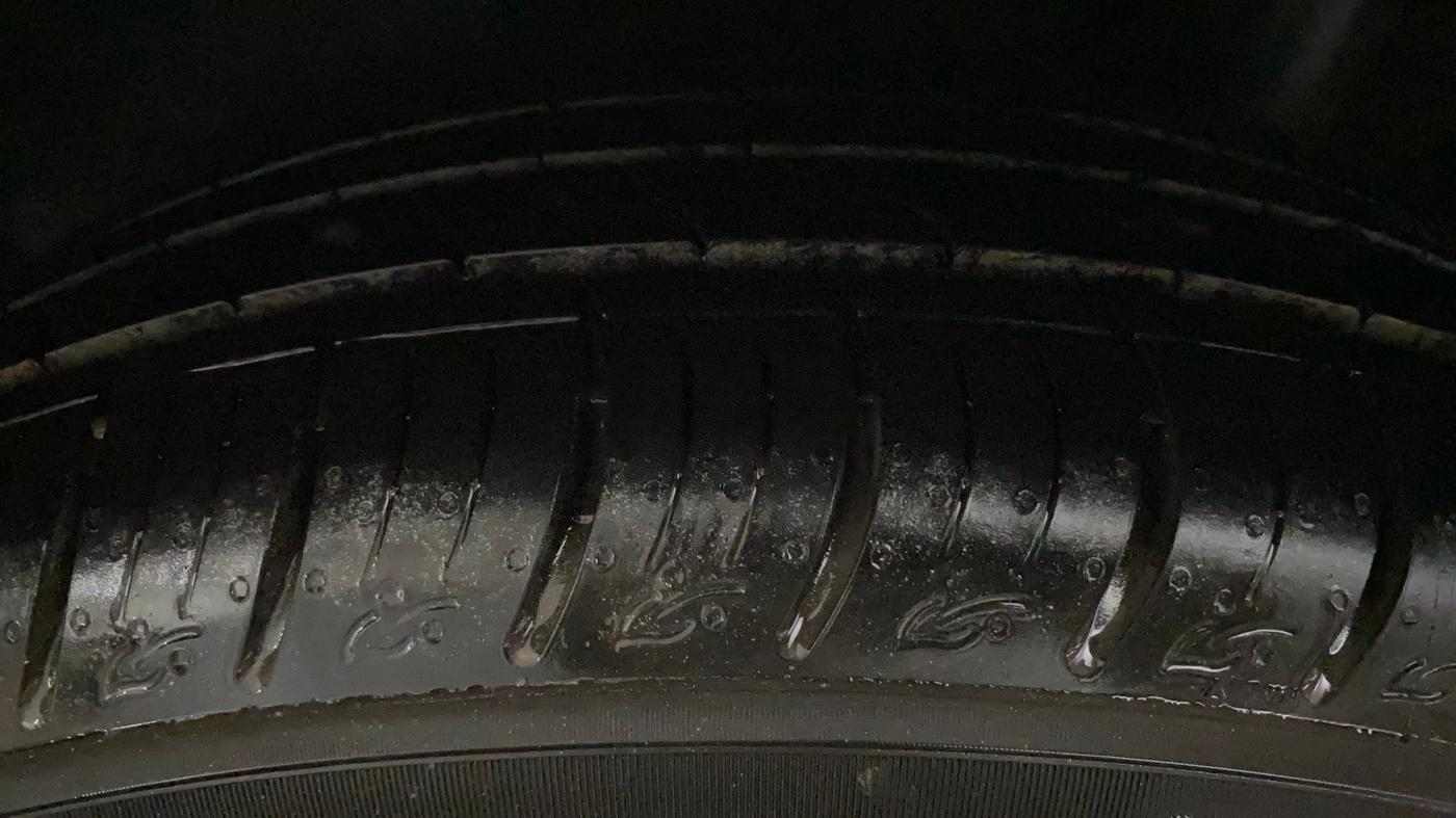 2018 Hyundai New Elantra 2.0 SX(O) AT PETROL, Petrol, Automatic, 58,002 km, Left Rear Tyre Tread