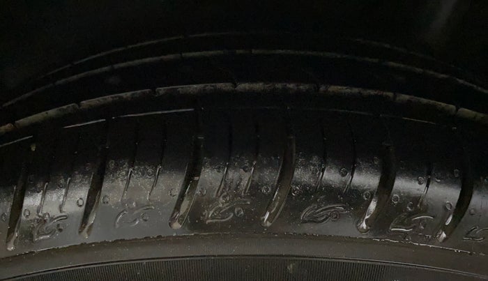 2018 Hyundai New Elantra 2.0 SX(O) AT PETROL, Petrol, Automatic, 58,002 km, Left Rear Tyre Tread