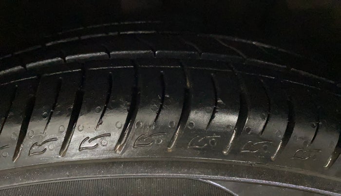 2018 Hyundai New Elantra 2.0 SX(O) AT PETROL, Petrol, Automatic, 58,002 km, Right Front Tyre Tread