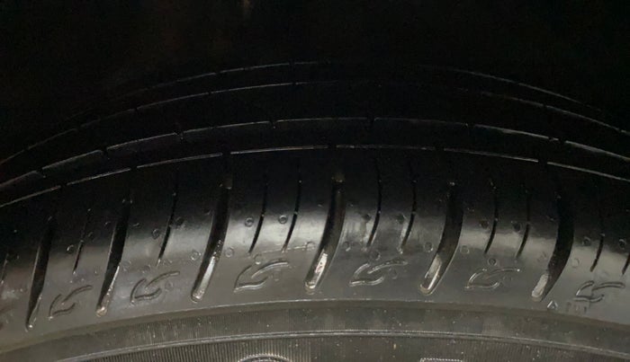 2018 Hyundai New Elantra 2.0 SX(O) AT PETROL, Petrol, Automatic, 58,002 km, Right Rear Tyre Tread