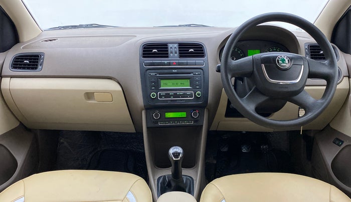 2012 Skoda Rapid ELEGANCE 1.6 TDI MT, Diesel, Manual, 81,566 km, Dashboard