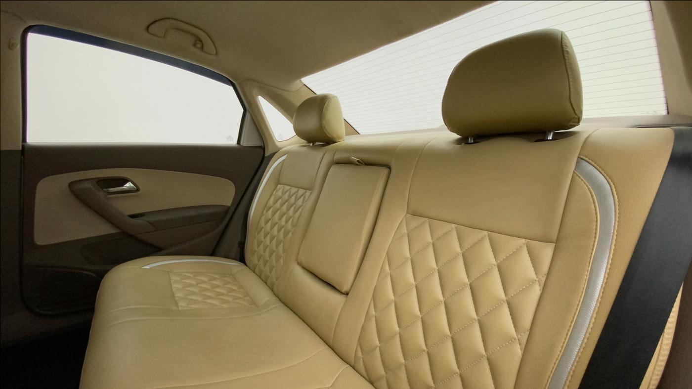 2012 Skoda Rapid ELEGANCE 1.6 TDI MT, Diesel, Manual, 81,566 km, Right Side Rear Door Cabin