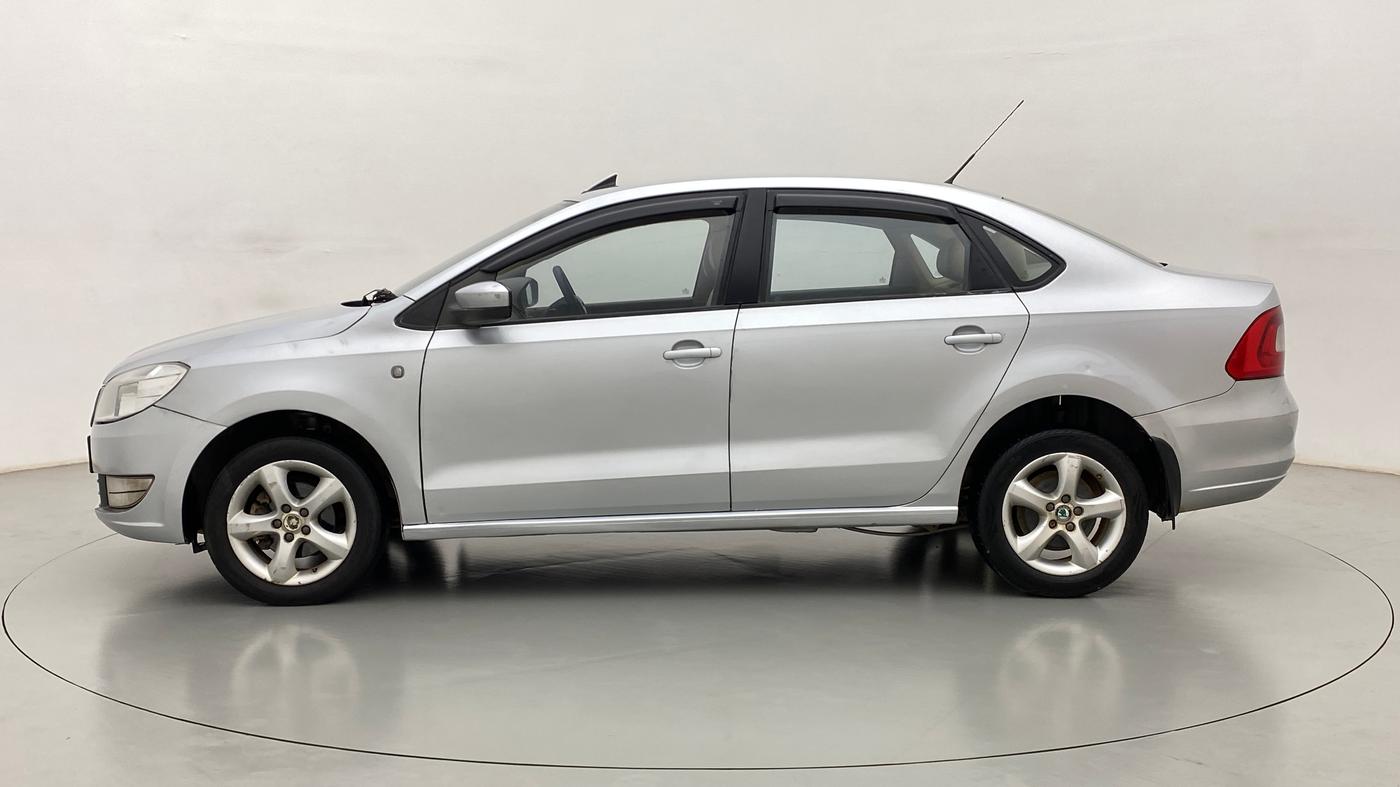2012 Skoda Rapid ELEGANCE 1.6 TDI MT, Diesel, Manual, 81,566 km, Left Side