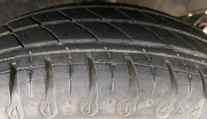 2020 Renault Kwid 1.0 RXL AT, Petrol, Automatic, 17,050 km, Left Rear Tyre Tread
