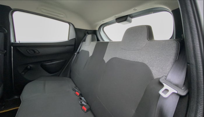2020 Renault Kwid 1.0 RXL AT, Petrol, Automatic, 17,050 km, Right Side Rear Door Cabin