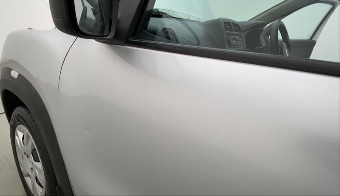 2020 Renault Kwid 1.0 RXL AT, Petrol, Automatic, 17,050 km, Front passenger door - Slightly dented