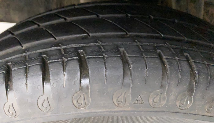 2020 Renault Kwid 1.0 RXL AT, Petrol, Automatic, 17,050 km, Right Rear Tyre Tread