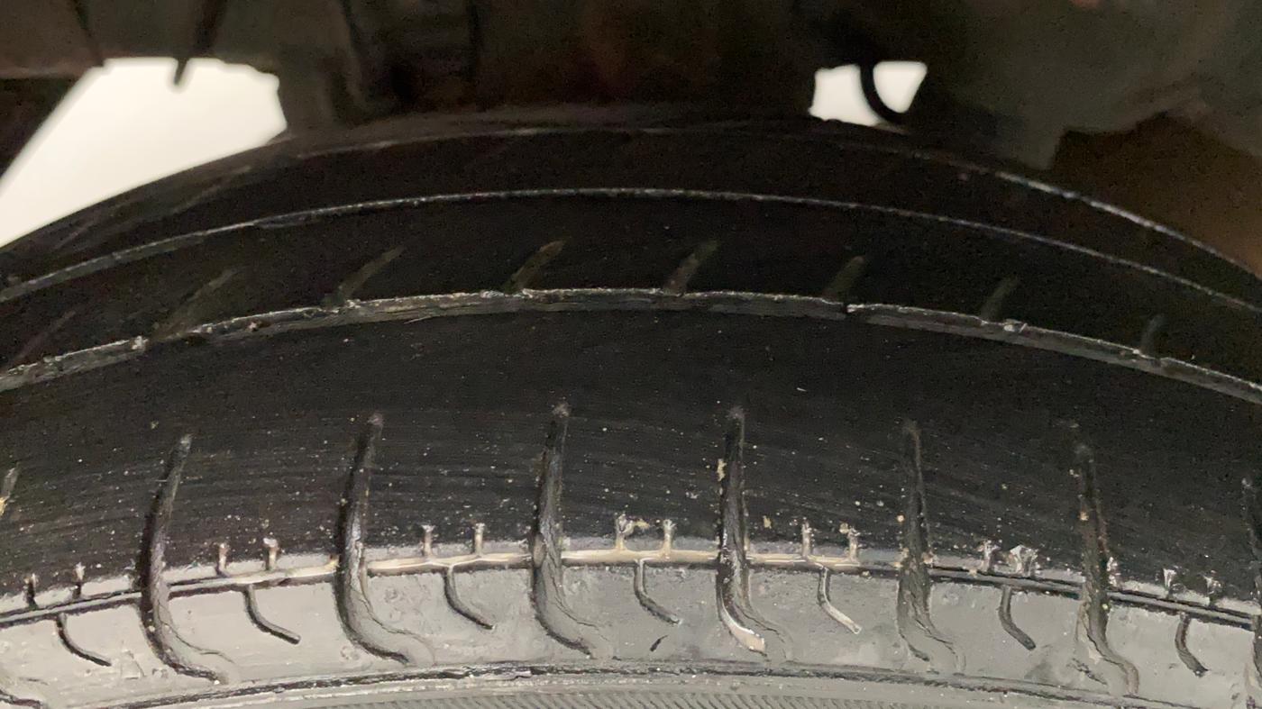 2015 Hyundai Eon ERA +, Petrol, Manual, 76,944 km, Right Rear Tyre Tread
