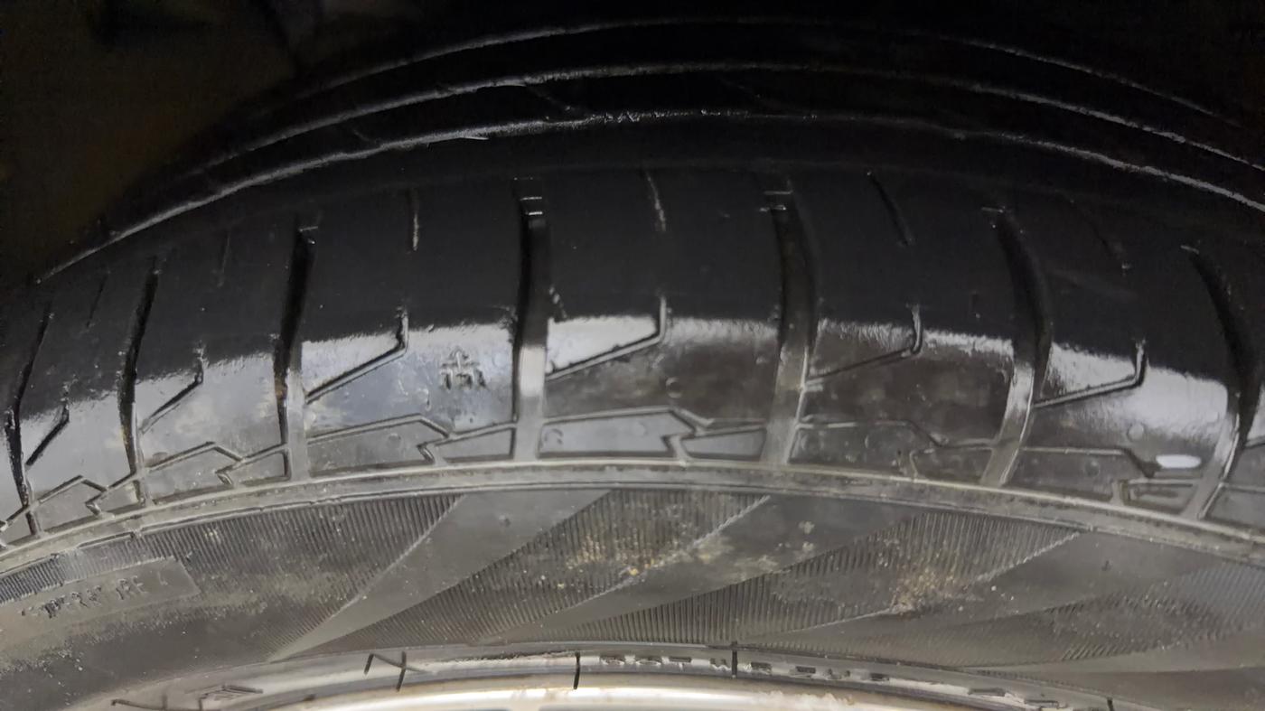 2016 Hyundai Creta SX PLUS AT 1.6 PETROL, Petrol, Automatic, 1,00,954 km, Left Front Tyre Tread