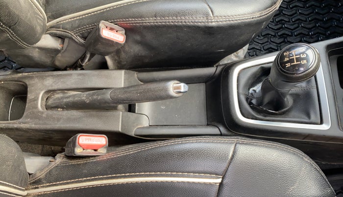 2023 Maruti Swift VXI, Petrol, Manual, 48,468 km, Gear Lever