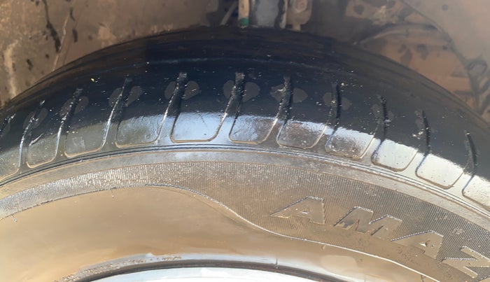 2023 Maruti Swift VXI, Petrol, Manual, 48,468 km, Right Front Tyre Tread