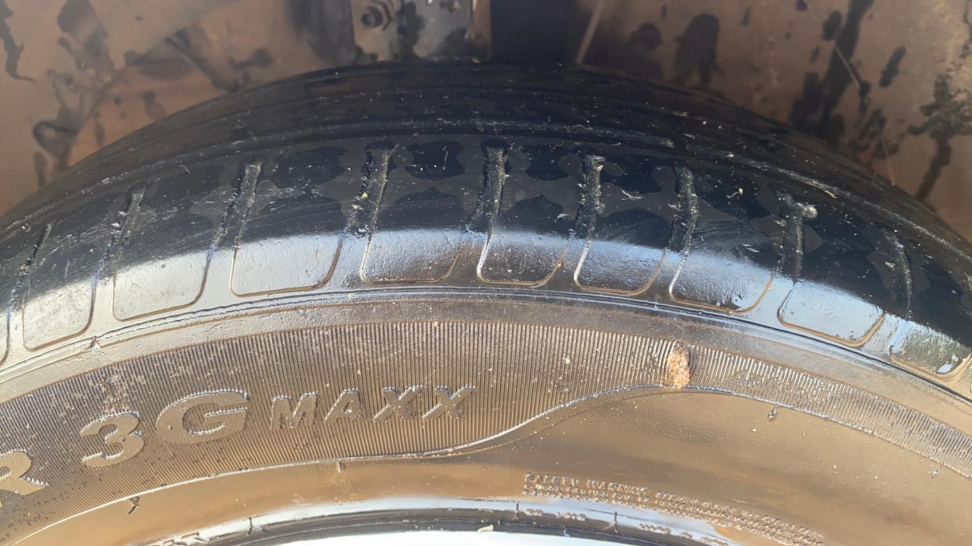 2023 Maruti Swift VXI, Petrol, Manual, 48,468 km, Left Front Tyre Tread