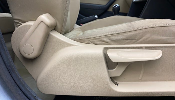 2015 Volkswagen Polo HIGHLINE1.2L, Petrol, Manual, 63,107 km, Driver Side Adjustment Panel