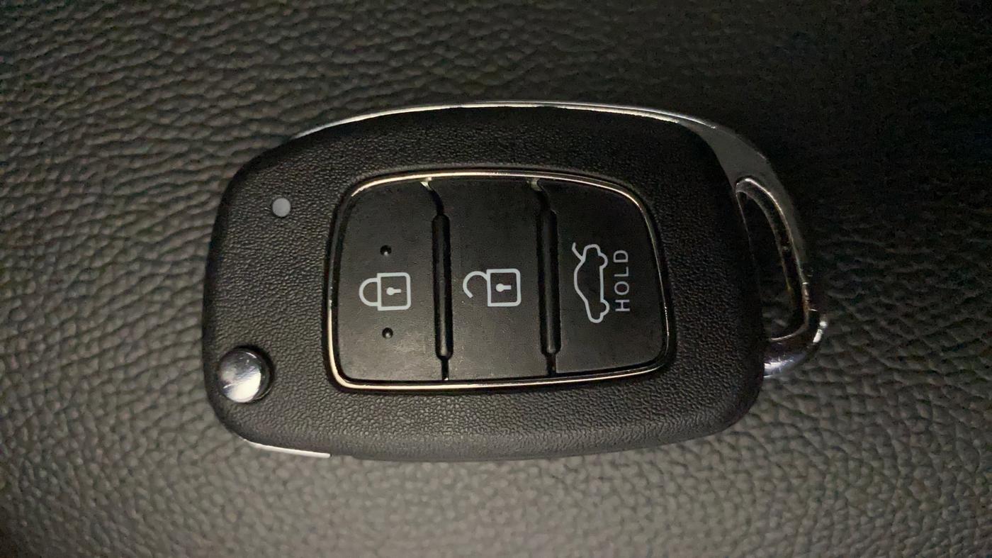 2024 Hyundai GRAND I10 NIOS ERA 1.2 KAPPA VTVT, Petrol, Manual, 4,880 km, Key Close Up