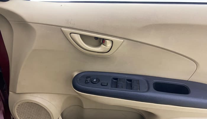 2015 Honda Amaze 1.2L I-VTEC S, CNG, Manual, 88,225 km, Driver Side Door Panels Control