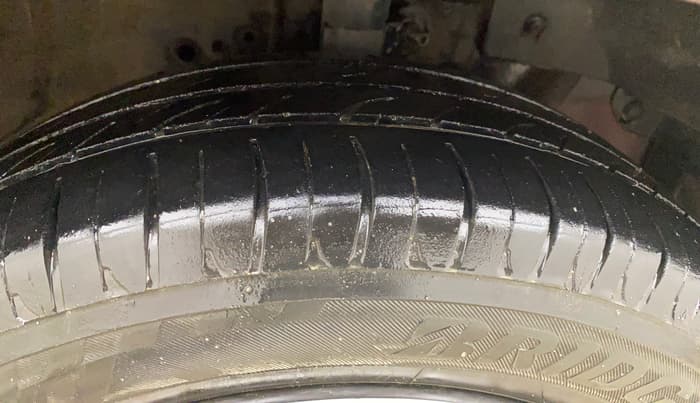 2015 Honda Amaze 1.2L I-VTEC S, CNG, Manual, 88,225 km, Right Front Tyre Tread
