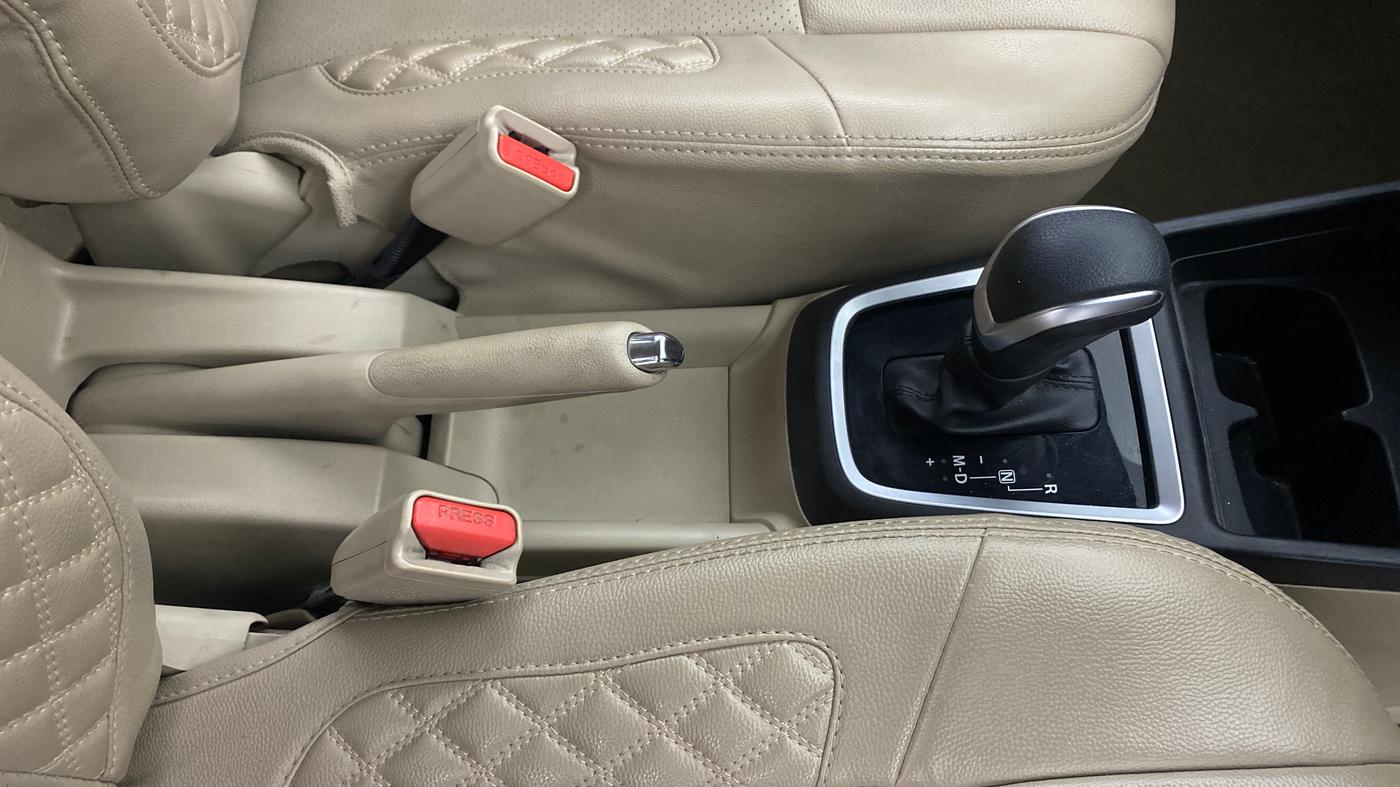 2022 Maruti Dzire ZXI Plus AMT, Petrol, Automatic, 36,333 km, Gear Lever