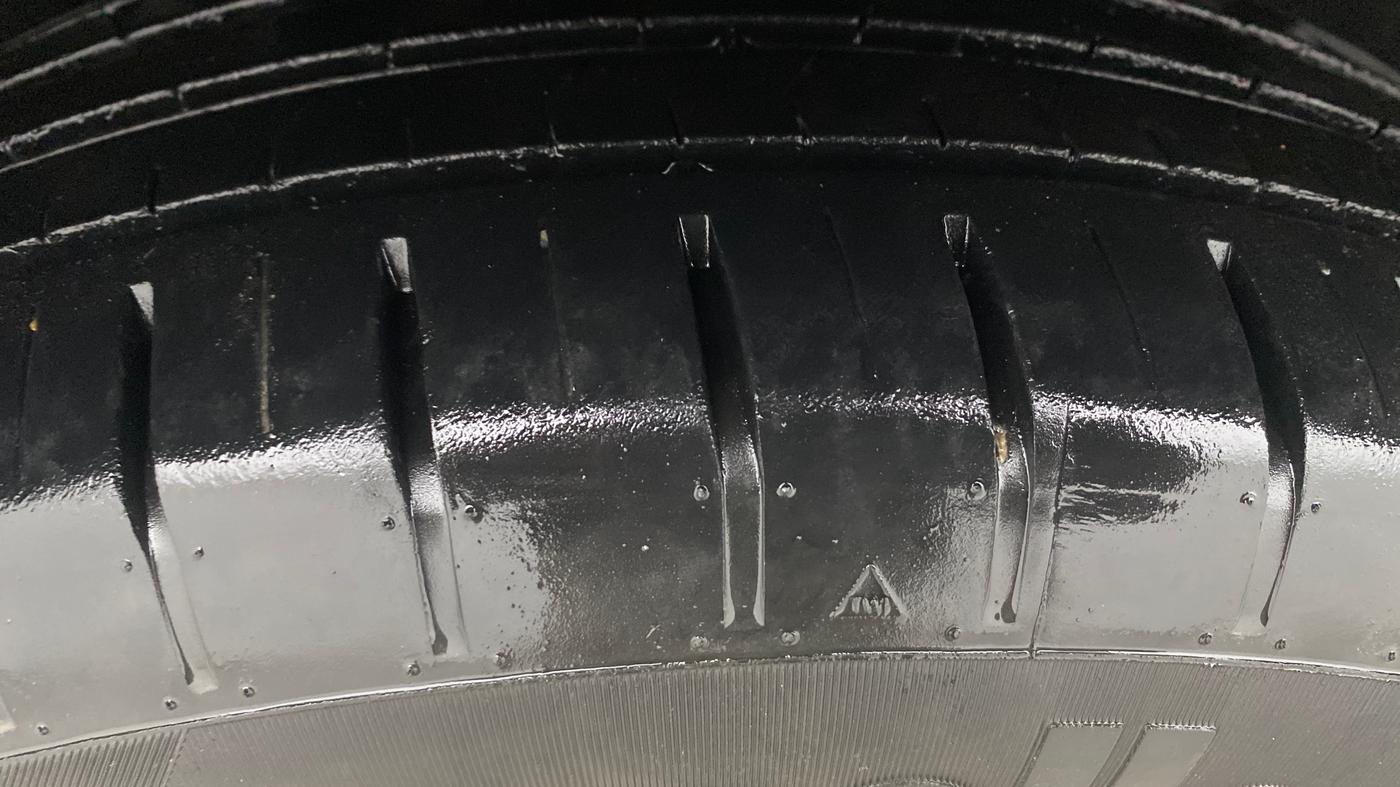 2022 Maruti Dzire ZXI Plus AMT, Petrol, Automatic, 36,333 km, Right Rear Tyre Tread
