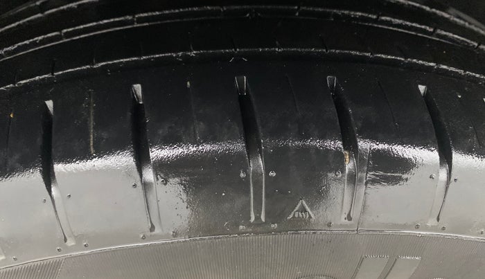 2022 Maruti Dzire ZXI Plus AMT, Petrol, Automatic, 36,333 km, Right Rear Tyre Tread