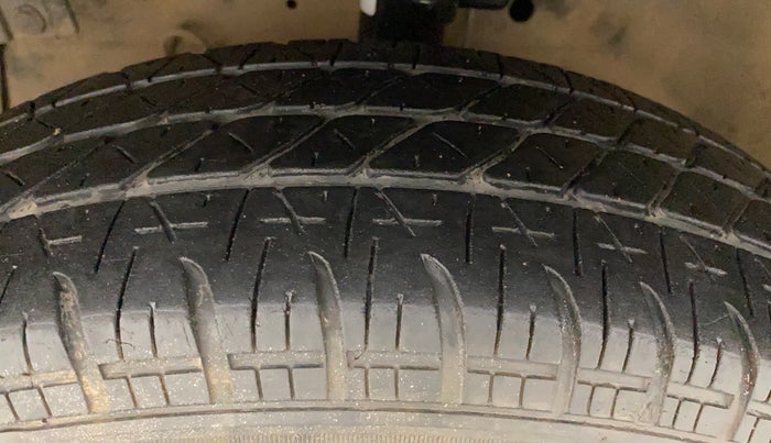 2012 Maruti Swift Dzire VXI, Petrol, Manual, 90,483 km, Left Front Tyre Tread