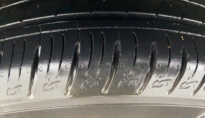 2023 KIA SONET 	 HTX 1.0 TURBO DCT, Petrol, Automatic, 6,952 km, Left Front Tyre Tread