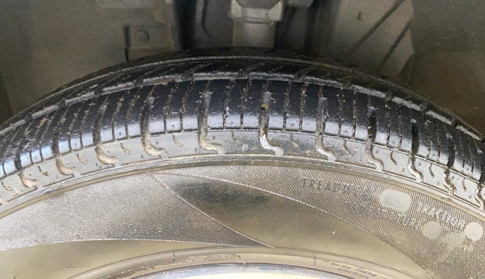2018 Datsun Redi Go T(O) 1.0 AMT, Petrol, Automatic, 11,658 km, Left Front Tyre Tread
