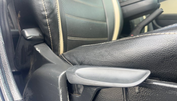 2019 Skoda Rapid AMBITION 1.6 MPI MT, Petrol, Manual, 1,38,013 km, Driver Side Adjustment Panel