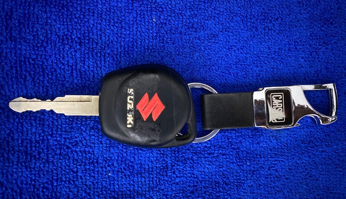 2018 Maruti Dzire VDI, Diesel, Manual, 62,144 km, Key Close Up