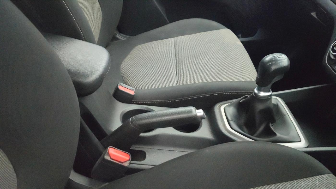 2016 Hyundai Creta SX PLUS 1.6 PETROL, Petrol, Manual, 1,06,589 km, Gear Lever