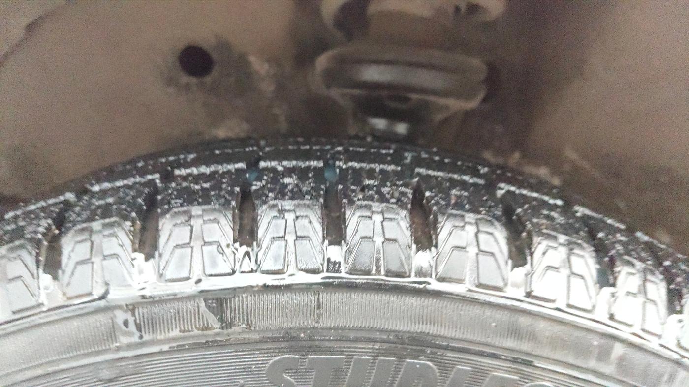 2016 Maruti Wagon R 1.0 VXI AMT, Petrol, Automatic, 28,834 km, Left Front Tyre Tread