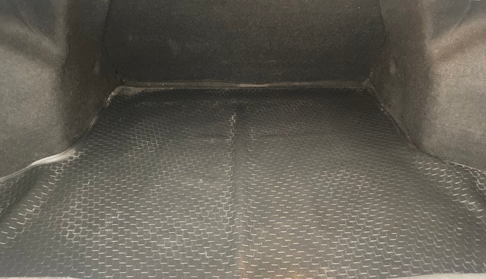 2017 Maruti Ciaz ALPHA  AT 1.4  PETROL, Petrol, Automatic, 1,24,625 km, Boot Inside